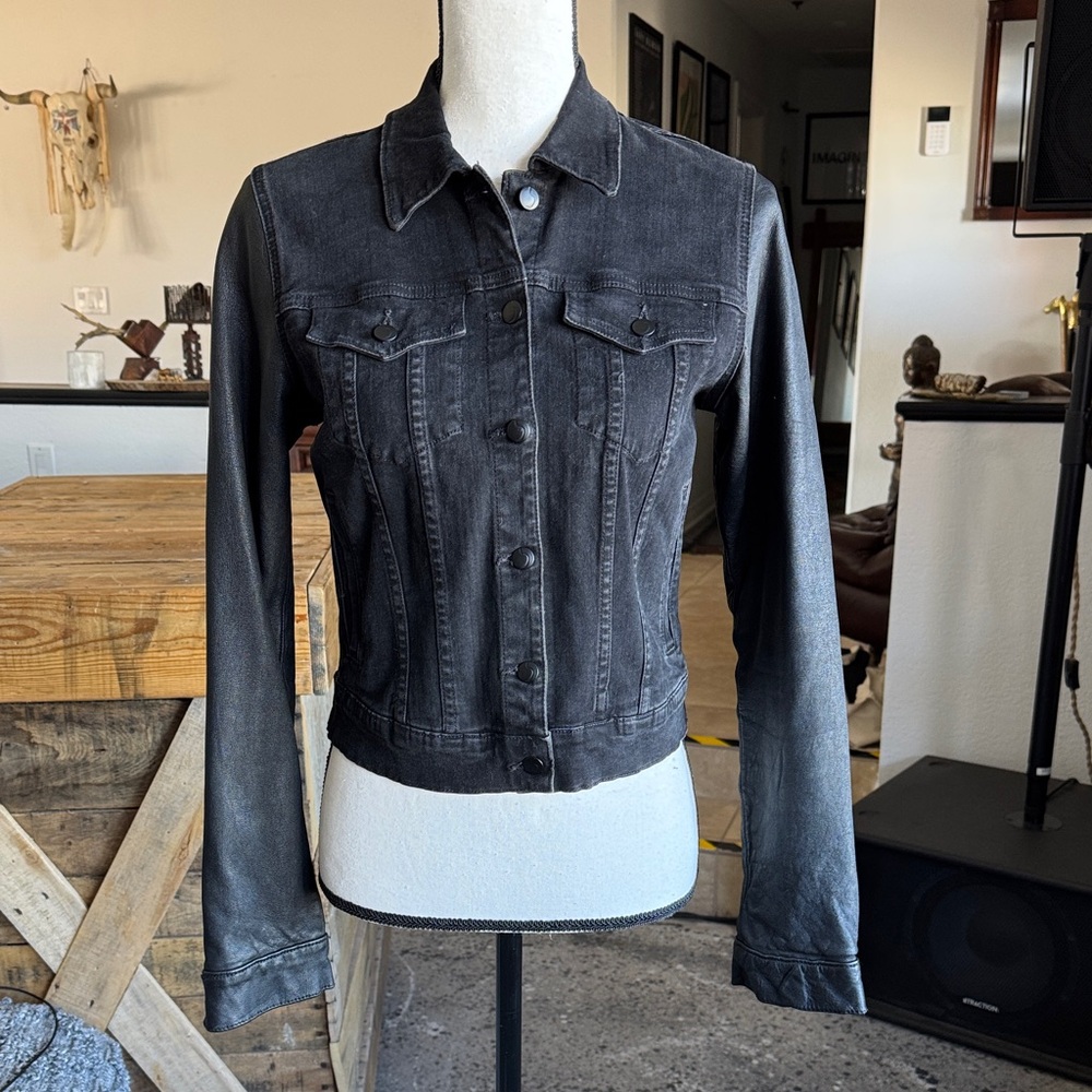 Joe’s Jeans Women's Black Fitted Cropped Denim Jacket